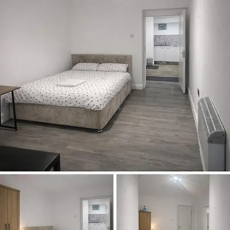 Apartahotel The Coach House 3*