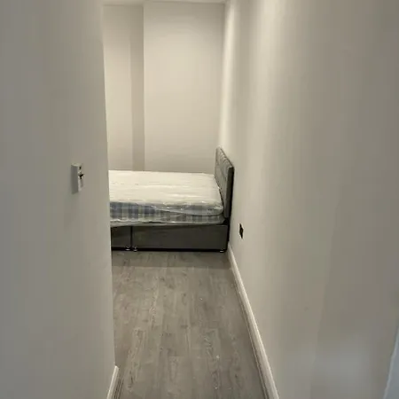 The Coach House Apartahotel 3*